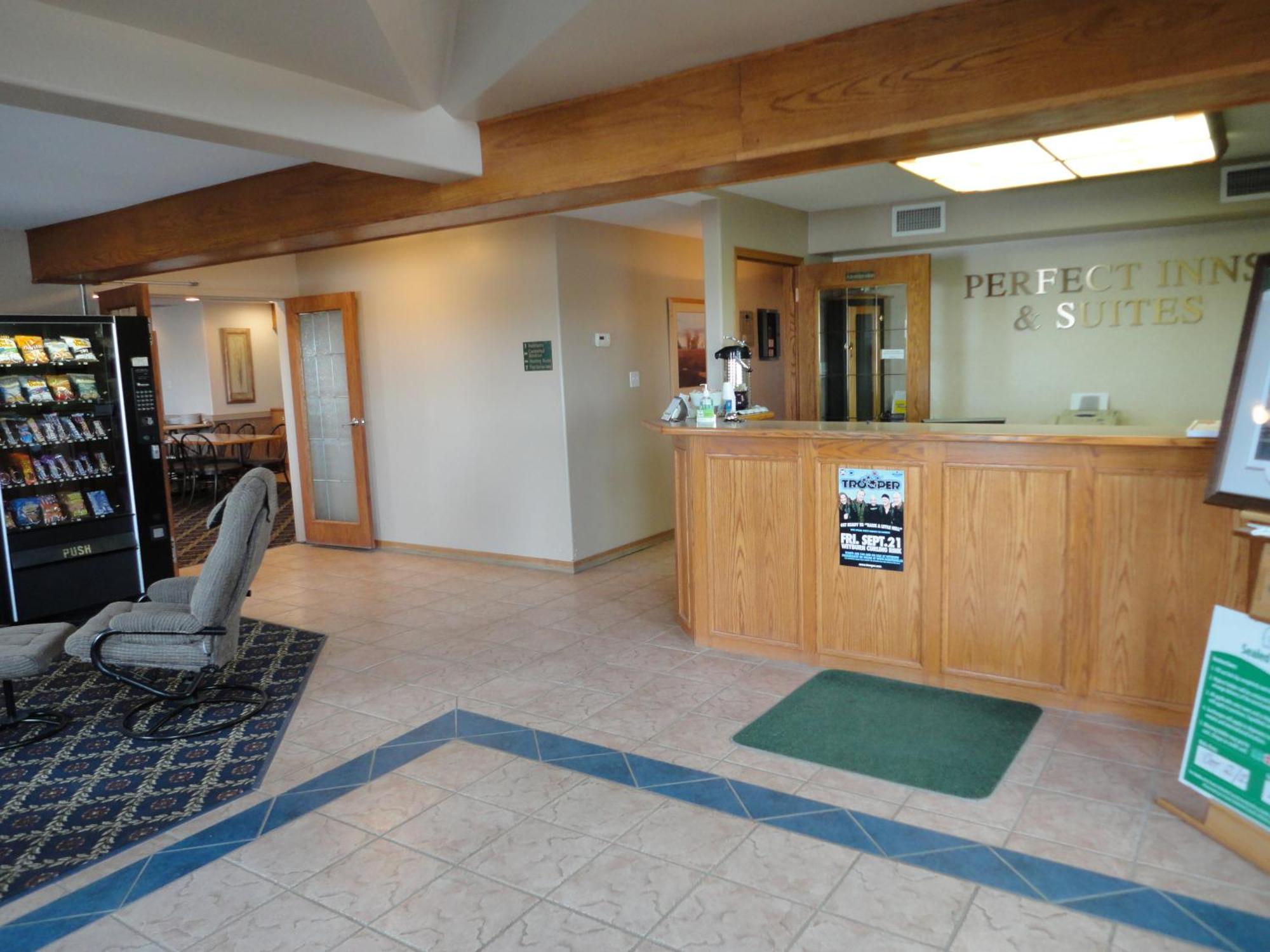 Perfect Inns & Suites Weyburn Buitenkant foto